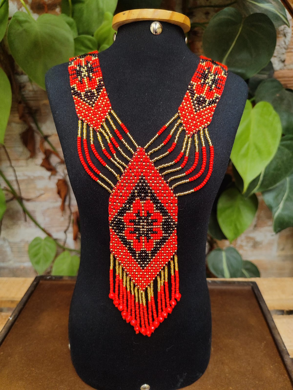 Colar Papoula Vermelho Longo